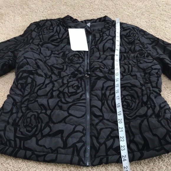 NWT! Fabletics XL black Paola puffer jacket - Picture 6 of 8